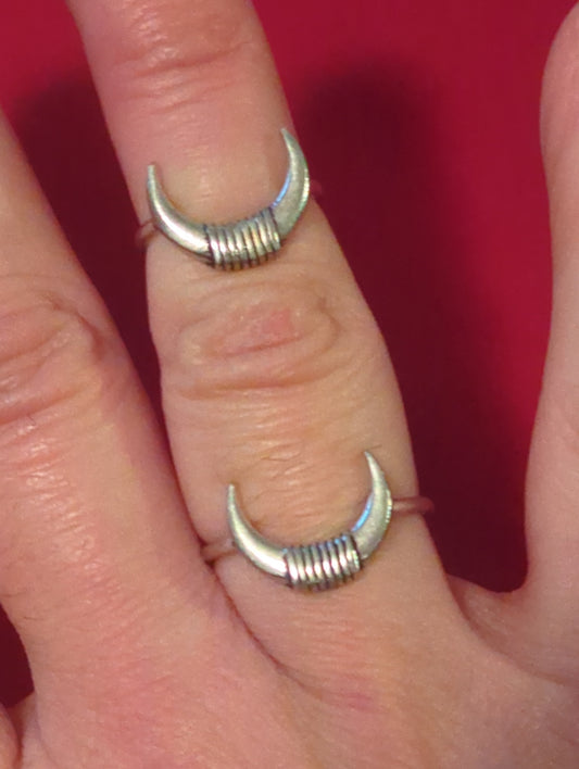 Silver Crescent Moon Ring