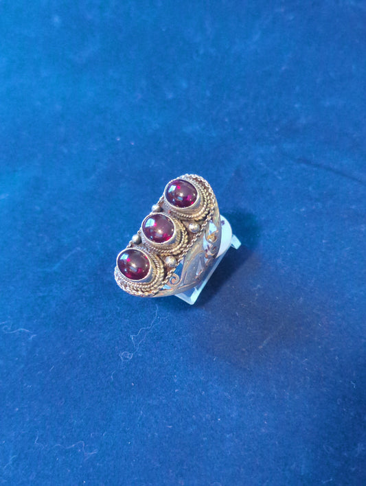 Triple Garnet in Silver Ring sz 8.75