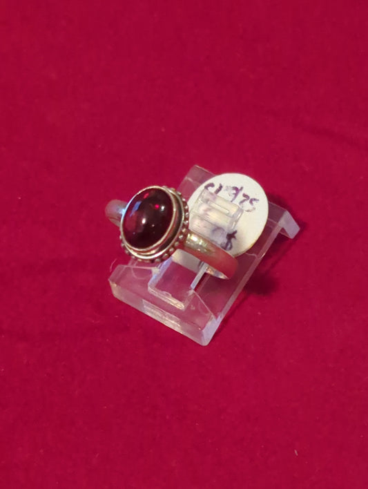 Garnet Silver Ring sz 6.75